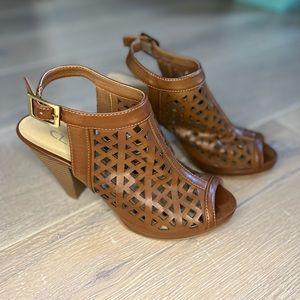 Chinese Laundry Womens Brown Peep Toe Winning Sandals Size 6.5